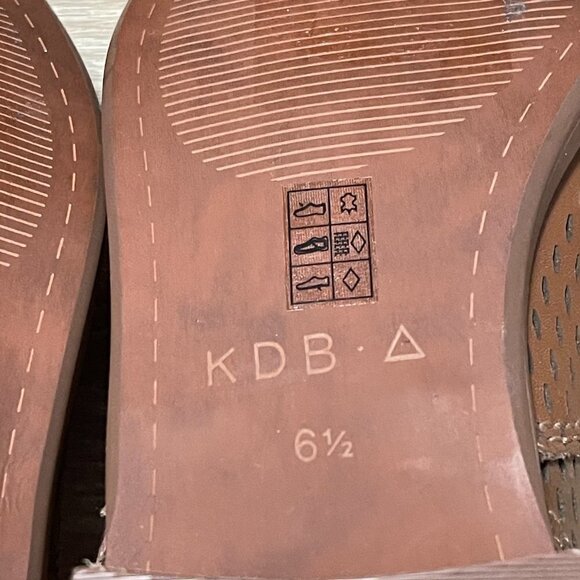 Kelsi Dagger Brooklyn Women's Alaska Brown Leather Perforated Ankle Booties 6.5 - Picture 3 of 10